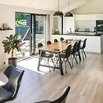Four-bedroom In 別荘 ハザスレウ