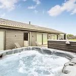 Four-bedroom In ハザスレウ