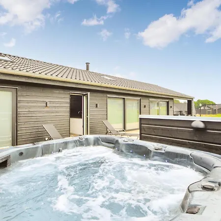 Four-bedroom In ハザスレウ