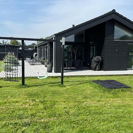 Prázdninový dům Four-bedroom In Haderslev