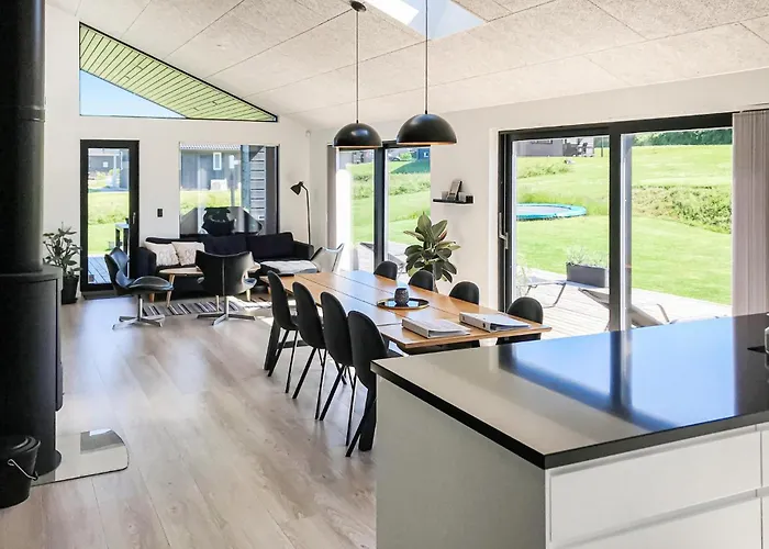 Ferienhaus Four-bedroom In *